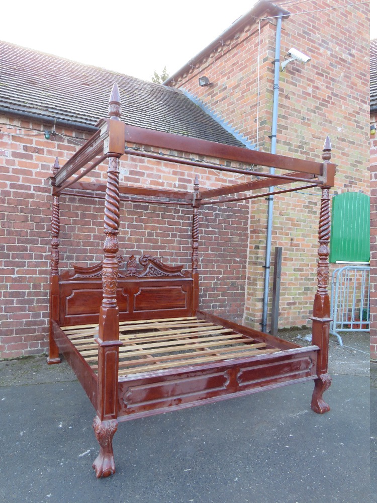 A LATE 20TH CENTURY CARVED MAHOGANY SUPER KING SIZE FOUR POSTER BED, approx W 200 cm, H 234 cm, L