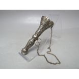 A WHITE METAL POSY HOLDER, approx weight 34g, H 11 cm