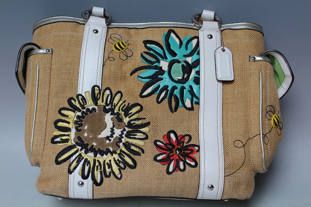 A COACH LINEN HANDBAG, open topped with flat leather handles, stitched floral detailing, two - Image 3 of 5