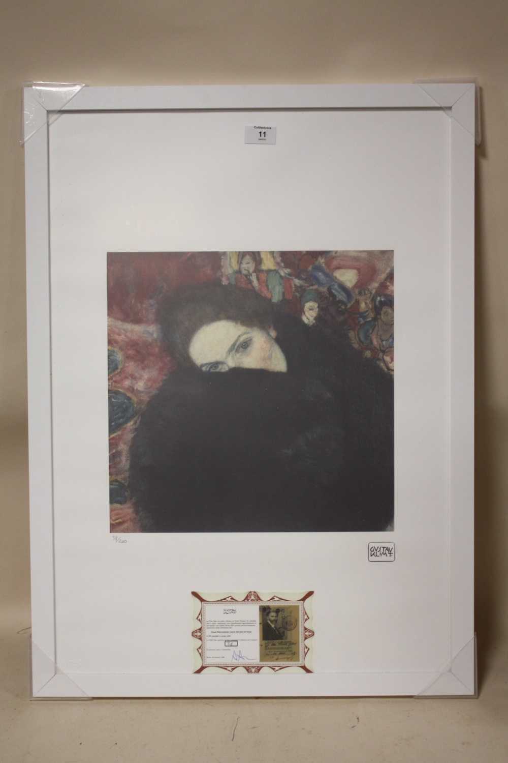 A FRAMED AND GLAZED LIMITED EDITION GUSTAV KLIMT PRINT OF A WOMAN WRAPPED IN A BLANKET 38/200 WITH - Image 2 of 5