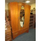 A VINTAGE 1930'S MAHOGANY MIRRORED WARDROBE H-194 W-123 CM