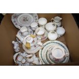 A TRAY OF ASSORTED CHINA TO INCLUDE ROYAL ALBERT PETIT POINT, OLD COUNTRY ROSE, WEDGWOOD CHINA ETC.