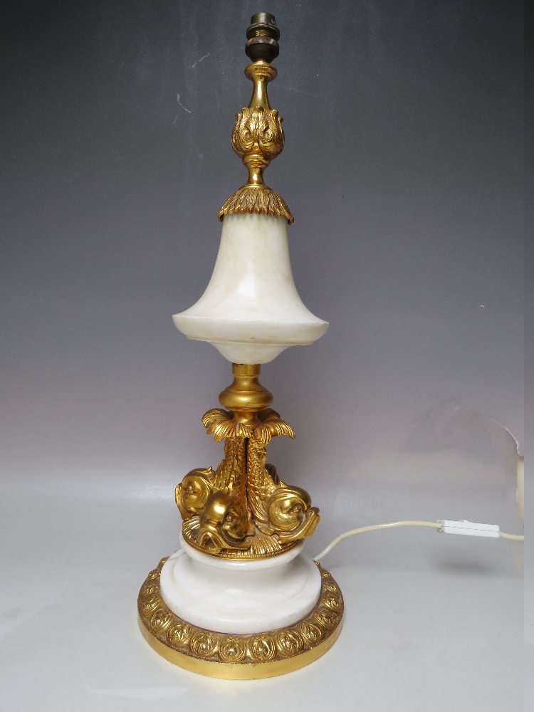 A MID 20TH CENTURY CONTINENTAL GILT BRASS AND RECONSTITUTED MARBLE TABLE LAMP, central column