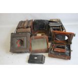 A TRAY OF ASSORTED VINTAGE PHOTOGRAPHIC PLATE HOLDERS AND PLATES, assorted sizes