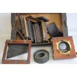 A TRAY OF ASSORTED VINTAGE PHOTOGRAPHIC PLATE HOLDERS AND LENS ACCESSORIES A/F