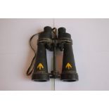 A PAIR OF BARR AND STRAND CF41 MILITARY BINOCULARS WITH YELLOW CROWS FOOT MARKS