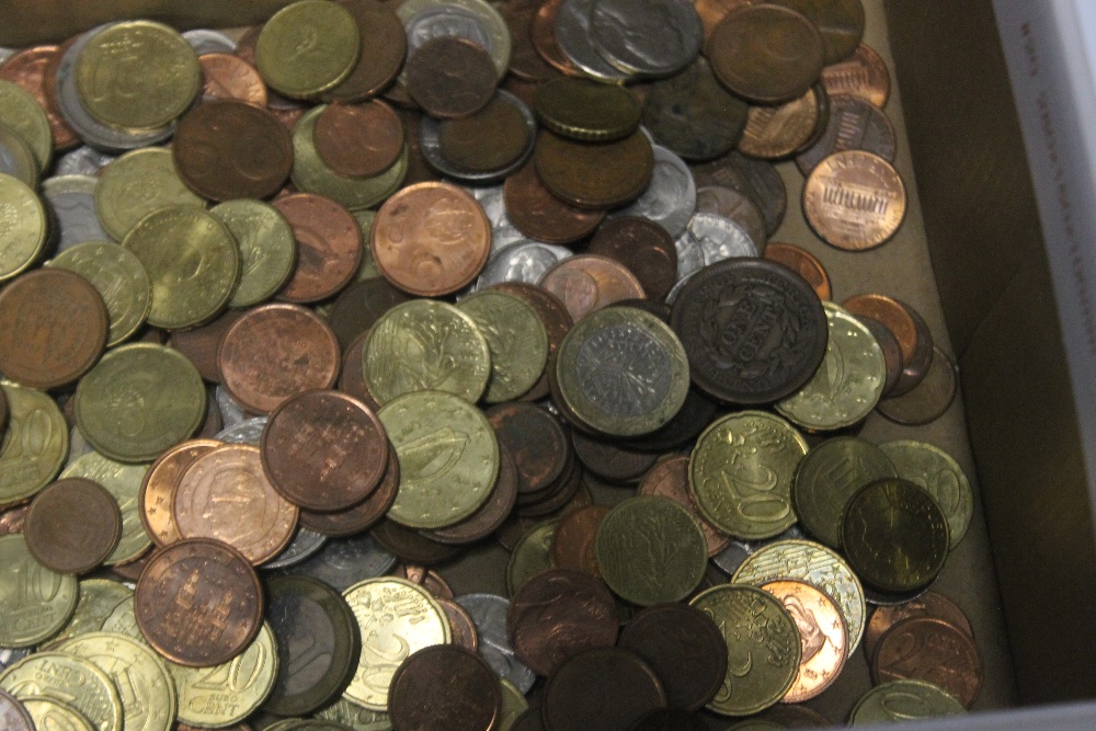 A QUANTITY OF EURO COINS AND CENTS, along with a quantity of US coins - Image 3 of 5