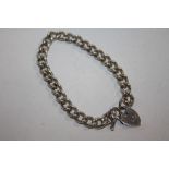 A BIRMINGHAM HALLMARKED SILVER LOVE HEART LINK B BRACELET - APPROX 25G