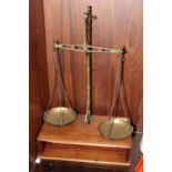 A SET OF VINTAGE BRASS BALANCE SCALES BY 'W & T AVERY BIRMINGHAM', H 47 cm, W 34 cm