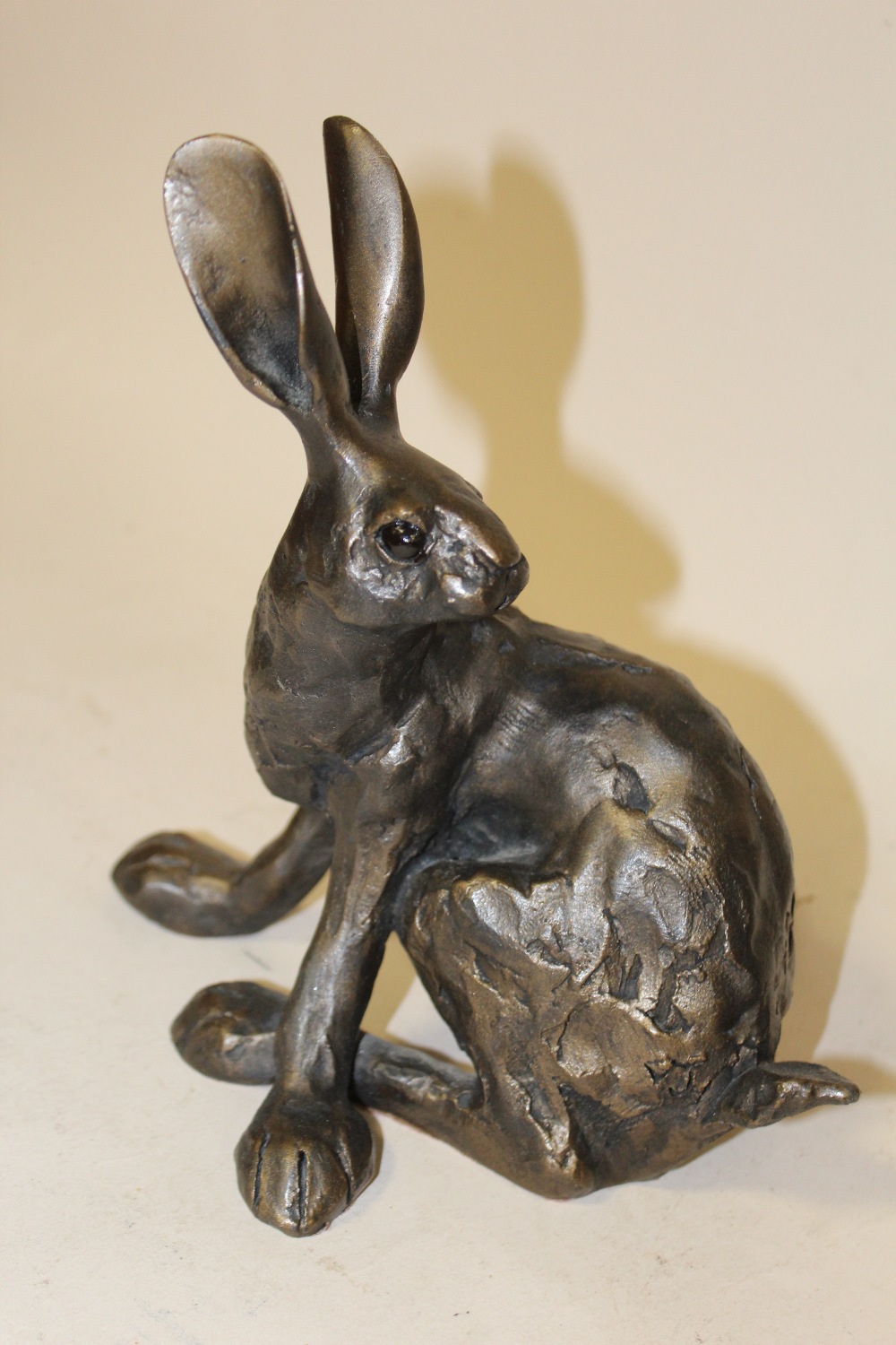 A STUDIO STYLE FIGURE OF A SEATED FEMALE NUDE TOGETHER WITH A FRITH SCULPTURE OF A HARE AND A AT - Image 2 of 5