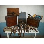 A SELECTION OF VINTAGE TOOLS INCLUDING AN ENGINEER'S WOODEN TOOL BOX, DRAWERS AND CONTENTS