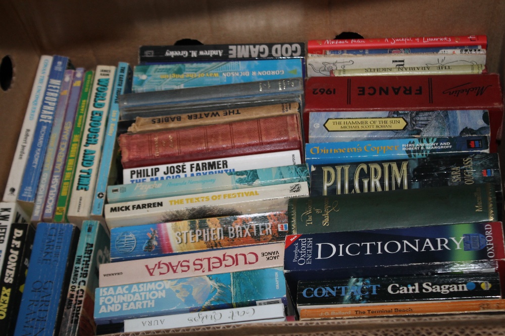 A FOLDING WICKER BOX AND TWO TRAYS OF MAINLY SCIENCE FICTION, FANTASY BOOKS - Image 2 of 5