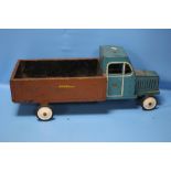 A VINTAGE HAND BUILT WOODEN TRUCK, ONE WHEEL A/F