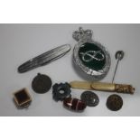 A STAFFORDSHIRE AND STOKE-ON-TRENT CONSTABULARY HELMET PLATE AND A QUANTITY OF COLLECTABLES