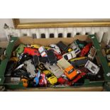 A TRAY OF DIECAST MAINLY CARS AND VANS BY CORGI, WELLY, MATCHBOX, BURAGO ETC. (TRAY NOT INCLUDED)