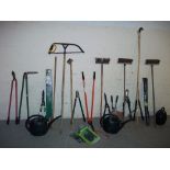 A QUANTITY OF GARDEN TOOLS INCLUDING LOPPERS, BRUSHES AND A WATERING CAN