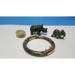 JADE AND VERDITE TYPE STONE ITEMS CONSISTING OF A BANGLE AND ANIMAL FIGURES