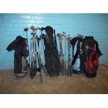 A SELECTION OF GOLF CLUBS, GOLD BAGS AND TROLLIES TO INCLUDE SLAZENGER, PING, HAWKEYE, SAPPHIRE