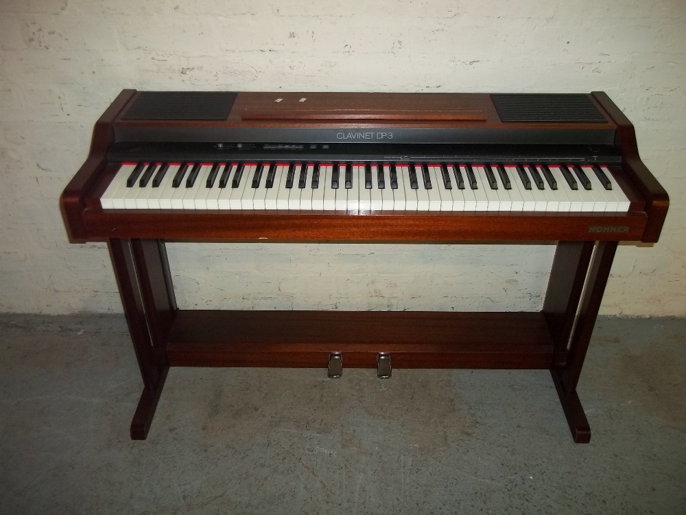 A CLAVINET DB3 MODERN PIANO