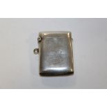 A VINTAGE HALLMARKED SILVER VESTA CASE - APPROX WEIGHT 24.7G