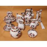 A QUANTITY OF MASONS MANDALAY TO INCLUDE A PAIR OF CANDLESTICKS, JUGS, TWIN HANDLED VASE ETC