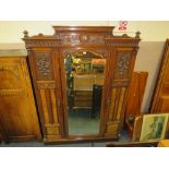 A LARGE EDWARDIAN MAHOGANY / WALNUT MIRRORED ARMOIRE STYLE WARDROBE H-218 W-159 CM