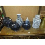 A COLLECTION OF MODERN VASES TO INCLUDE THREE MATCHING GLASS EXAMPLES (6)