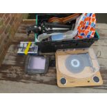 A SELECTION OF VARIOUS COLLECTABLES ETC TO INCLUDE ION TURNTABLE, SLICK MASTER VIDEO TRIPOD ,