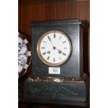 A VINTAGE SLATE AND MARBLE MANTEL CLOCK HEIGHT - 25CM WIDTH -20.5CM