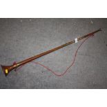 A VINTAGE COPPER AND BRASS HUNTING HORN LENGTH - 89CM