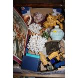 A TRAY OF COLLECTABLES TO INCLUDE CORAL, ORIENTAL STYLE FIGURES, SHELLS ETC.
