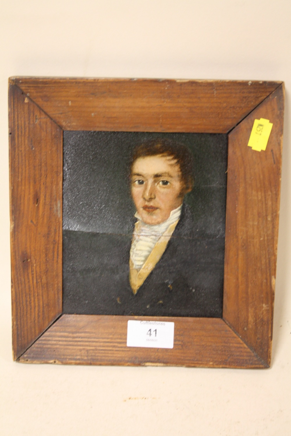 A SMALL PINE FRAMED OIL ON BOARD PORTRAIT STUDY OF A GENTLEMAN IN CLASSICAL DRESS A/F-BOARD SPLIT TO