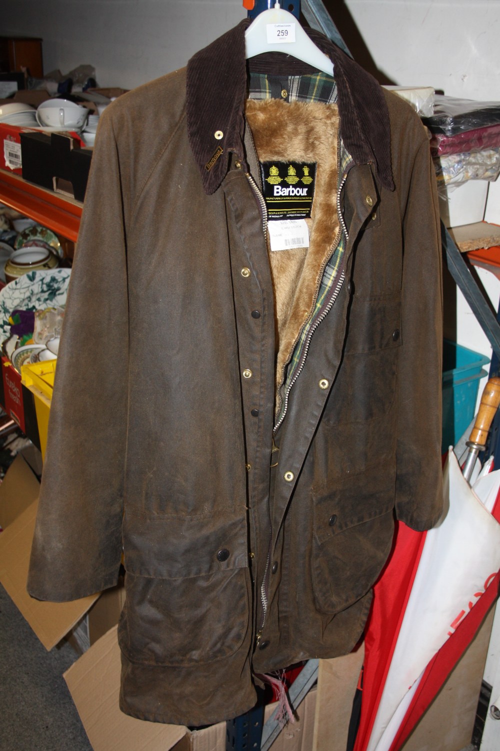 A GENTS BARBOUR JACKET, CHEST SIZE 40/102 CM