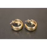 A PAIR OF 9 CARAT GOLD EARRINGS APPROX WEIGHT - 3G
