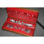 A CANTEEN OF SILVER PLATED 'EETRITE' KINGS PATTERN CUTLERY