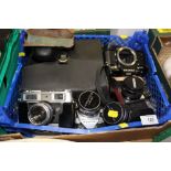 A SMALL BOX OF CAMERAS TO INCLUDE PENTAX AND PRACTICA EXAMPLES