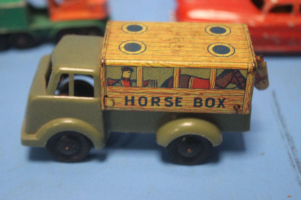 A SELECTION OF DINKY VEHICLES TO INCLUDE ROYAL TIGER BUS, MERCEDES BENZ 237, BIG BEDFORD TRUCK - Image 4 of 6