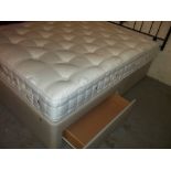 A HYPNOS COHAN DREAMS KINGSIZE BED