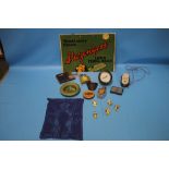 A QUANTITY OF COLLECTABLES TO INCLUDE ADVERTISING ITEMS, EDWARD III HANKERCHIEF, PADLOCK AND KEY