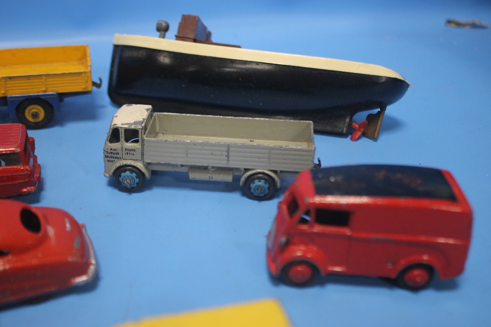 A SELECTION OF DINKY VEHICLES TO INCLUDE ROYAL TIGER BUS, MERCEDES BENZ 237, BIG BEDFORD TRUCK - Image 5 of 6