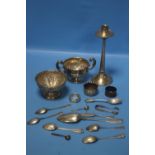 A COLLECTION OF HALLMARKED SILVER AND WHITE METAL ITEMS TO INCLUDE CANDLE HOLDER, TEASPOONS, ROSE