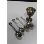 FOUR HALLMARKED SILVER TEASPOONS, TOGETHER WITH A HALLMARKED SILVER EGG CUP APPROX WEIGHT -76G