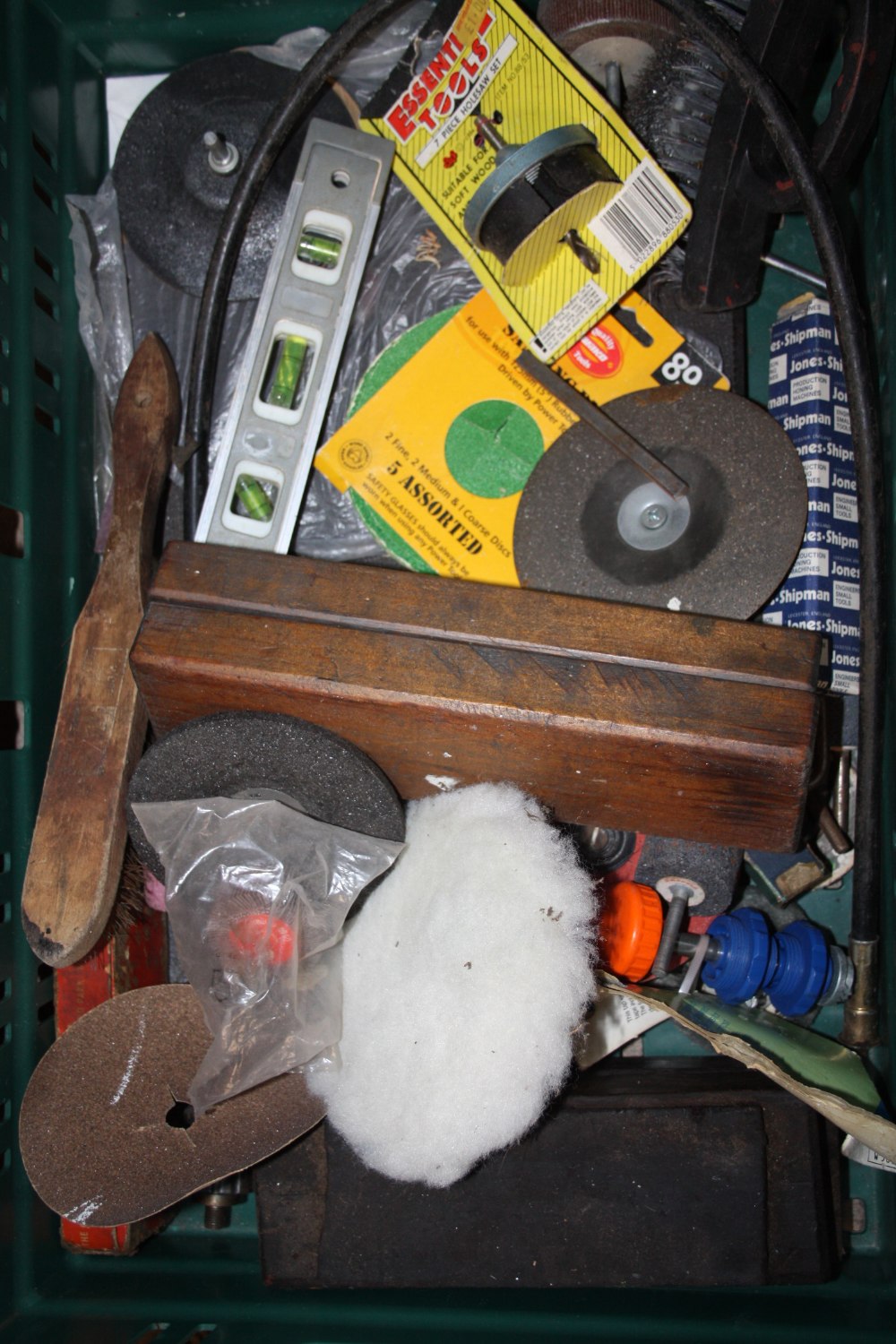 FOUR TRAYS OF MIXED HANDTOOLS TO INCLUDE CHISELS, FILES, TAPE MEASURES, PLANE ETC (PLASTIC TRAYS NOT - Image 4 of 5