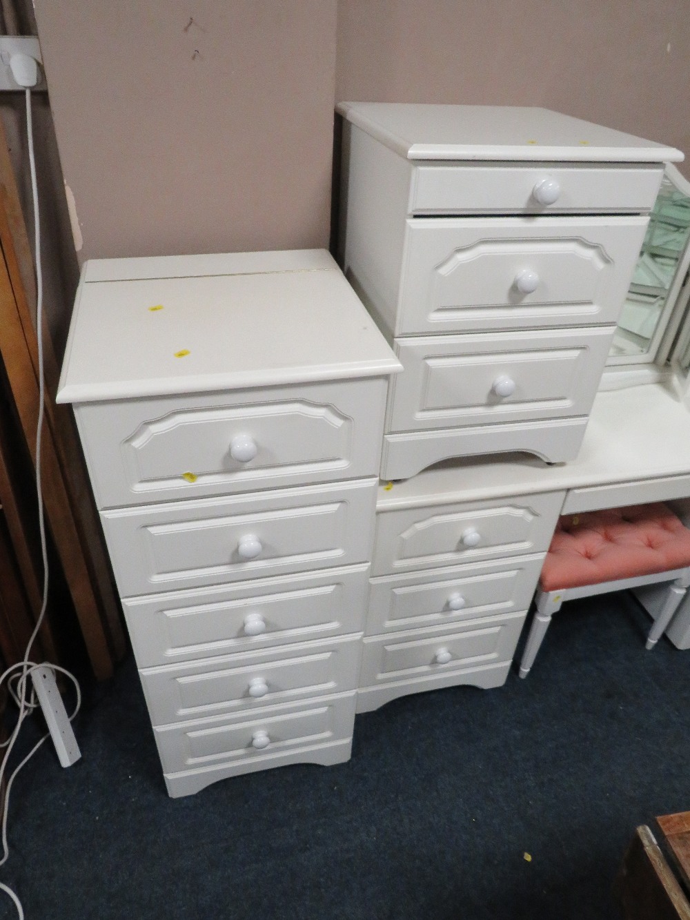 A MODERN WHITE BEDROOM DRESSING TABLE, TRIPLE MIRROR, STOOL, TALL CHEST AND TWO BEDSIDE CHESTS (6) - Image 2 of 5