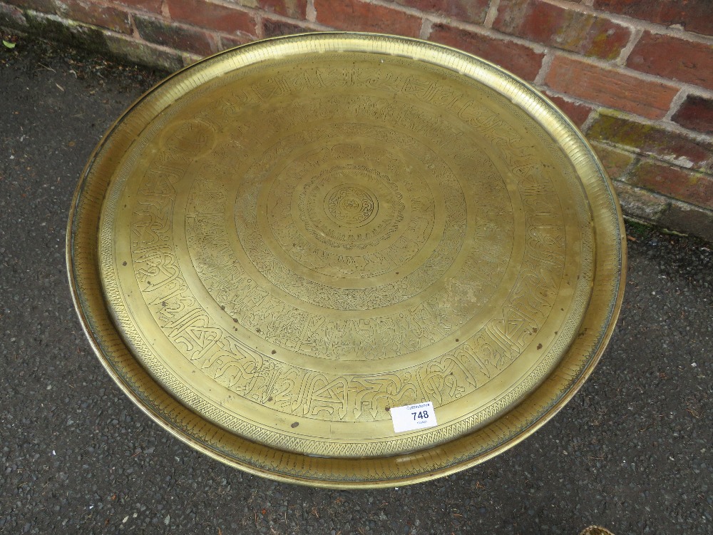 AN EASTERN BRASS TOPPED TABLE ON FOLDING STAND WITH TWO SMALL STOOLS (3) - Image 3 of 10