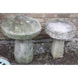 A LARGE STONEWARE MUSHROOM - H 71 CM, TOGETHER WITH A BIRDBATH WITH DAMAGE