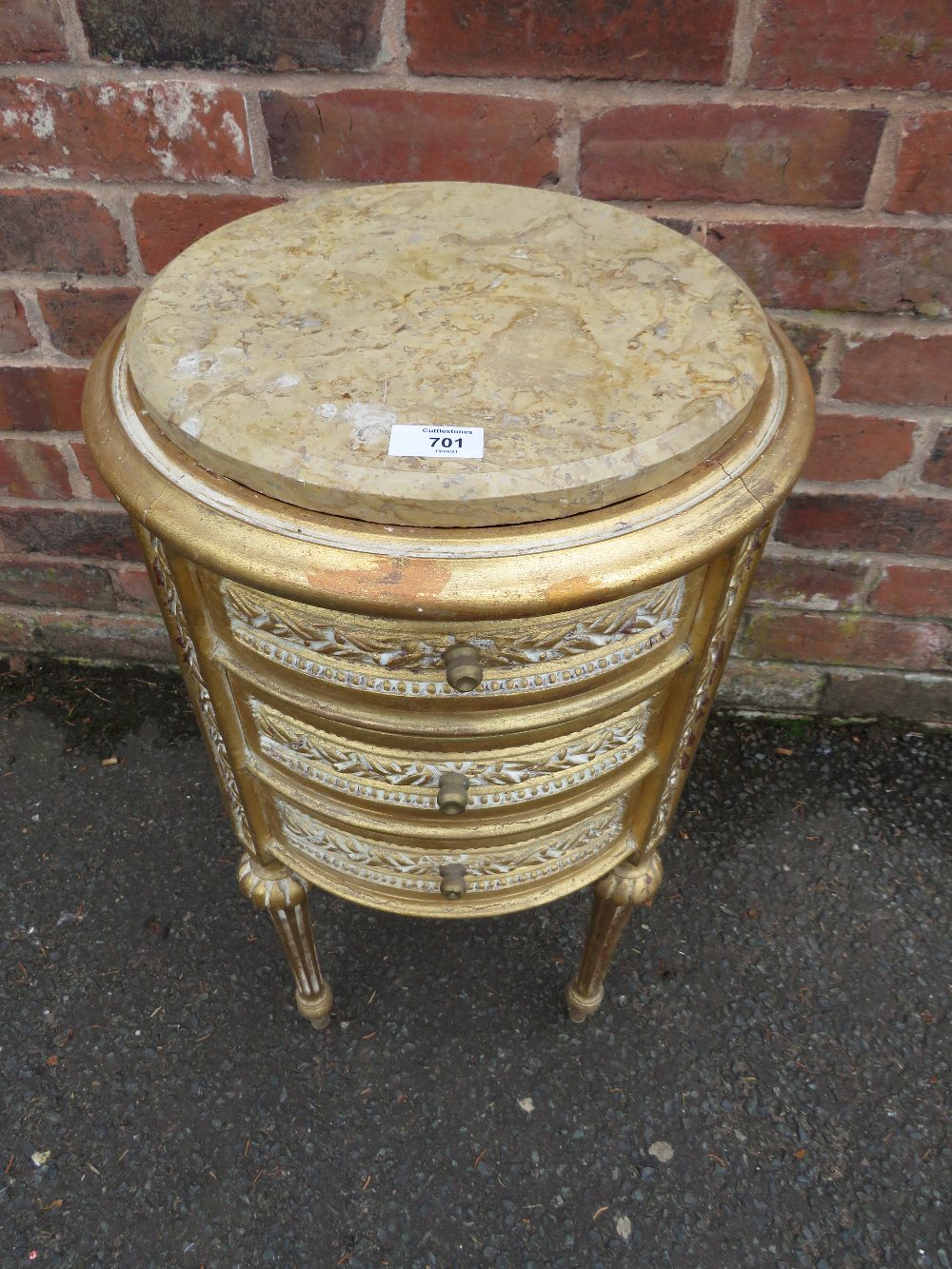 A FRENCH STYLE GILT WOOD AND MARBLE TOPPED THREE DRAWER CIRCULAR CHEST H-70 CM - Image 2 of 5