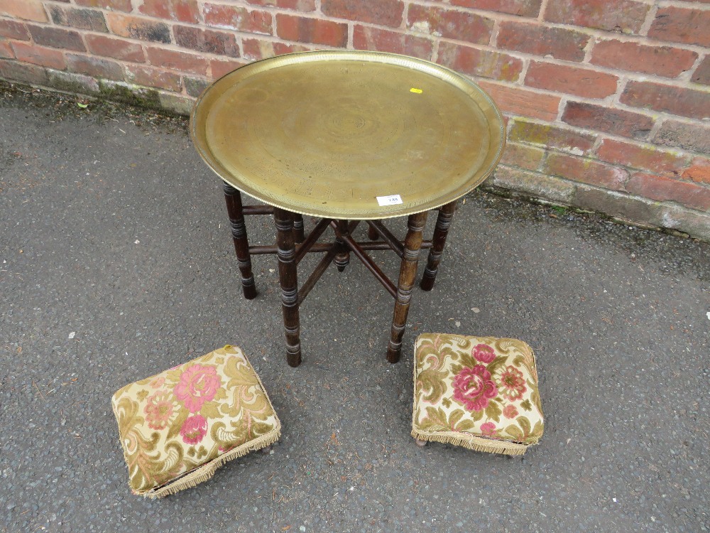 AN EASTERN BRASS TOPPED TABLE ON FOLDING STAND WITH TWO SMALL STOOLS (3) - Image 2 of 10