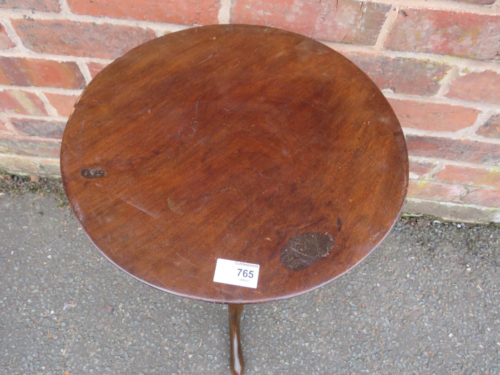 A SMALL ANTIQUE MAHOGANY WINE TABLE H-60 CM DIA. 38 CM - Image 2 of 4