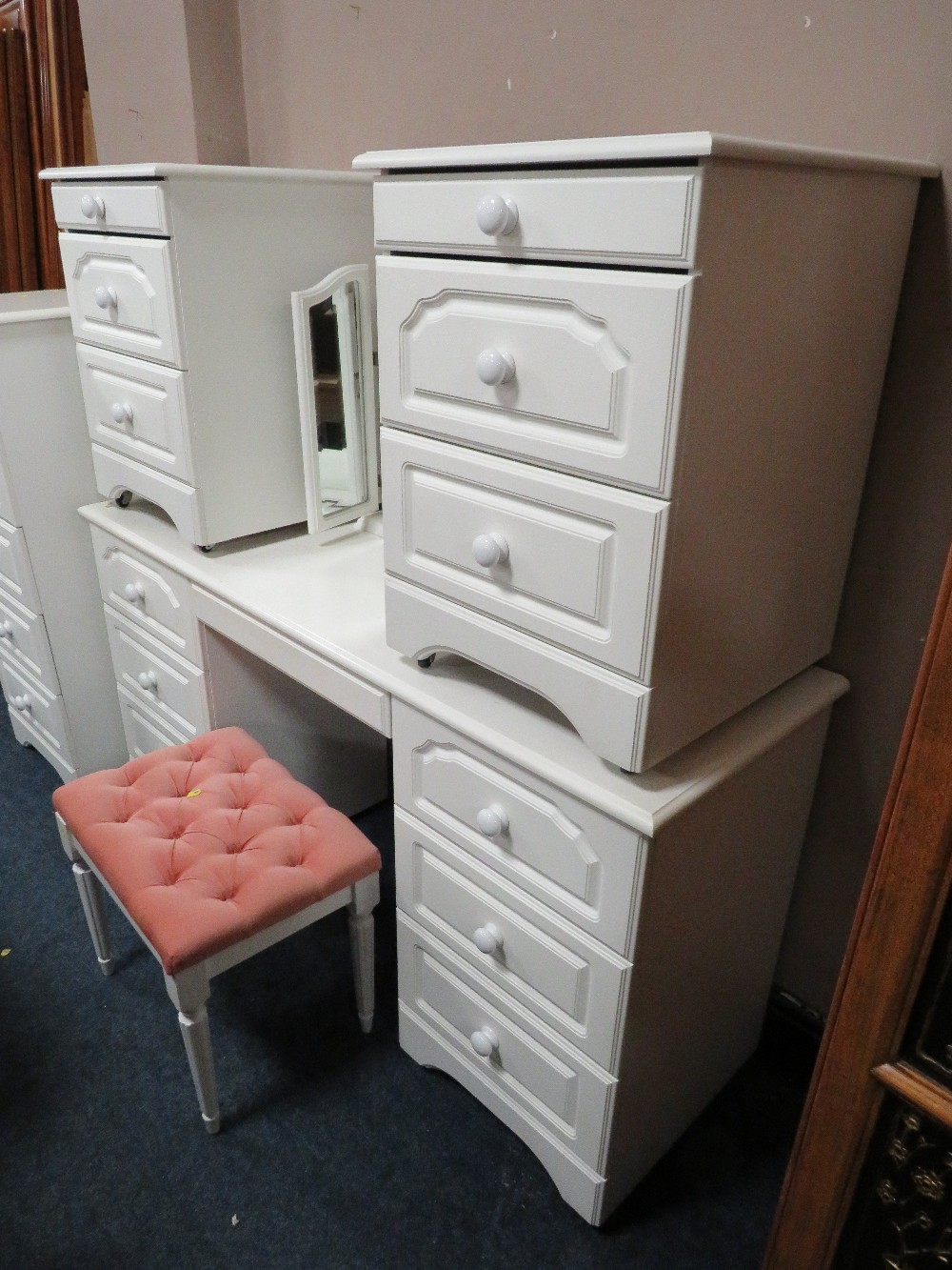 A MODERN WHITE BEDROOM DRESSING TABLE, TRIPLE MIRROR, STOOL, TALL CHEST AND TWO BEDSIDE CHESTS (6) - Image 4 of 5